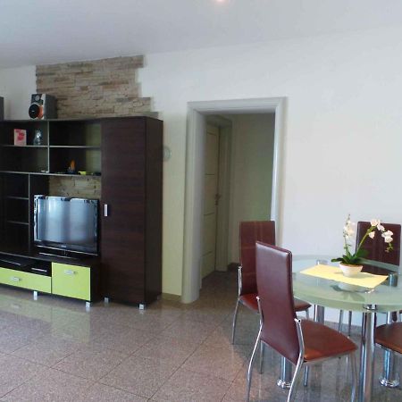 Holiday Home In Malinska/Insel Krk 13031 Zewnętrze zdjęcie
